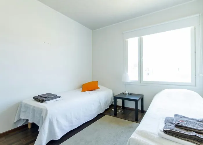 Spacious For 8 With Sauna شقة *